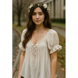 Forever‎ 21 Off Shoulder Ruffle       Smocked Top White Puff Sleeve Boho.     Mm